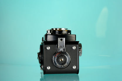 Yashica Mat 124 TLR 6x6 Medium Format Film Camera