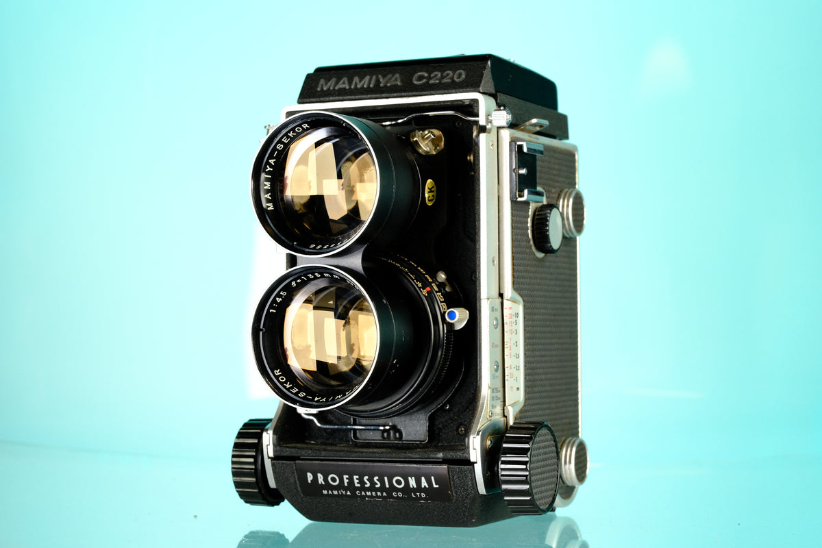 Mamiya C220 TLR Medium Format Film Camera + 135mm F/4.5 Blue Dot Lens