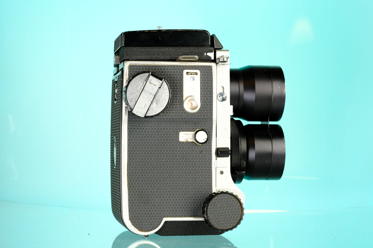 Mamiya C220 TLR Medium Format Film Camera + 135mm F/4.5 Blue Dot Lens