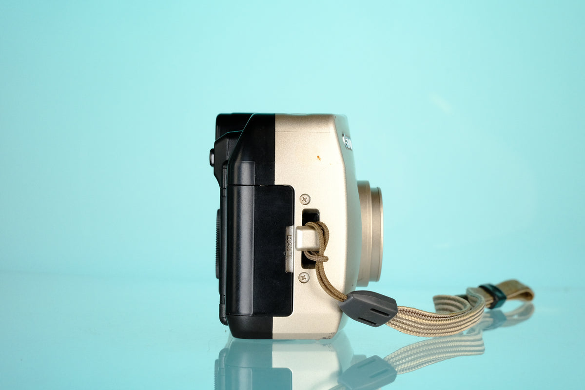 Canon Prima Zoom 76 35mm Point and Shoot Film Camera