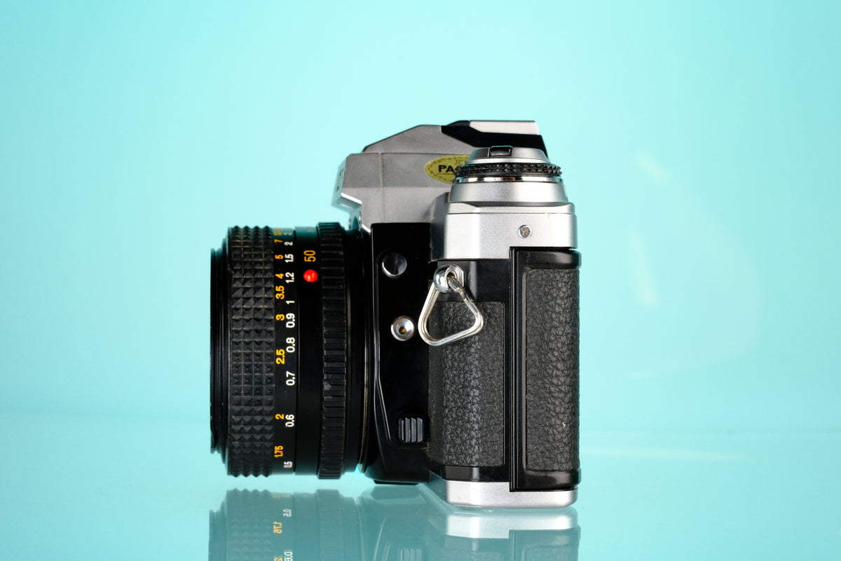 Minolta X-500 35mm SLR Film Camera + 50mm f/1.7 Lens