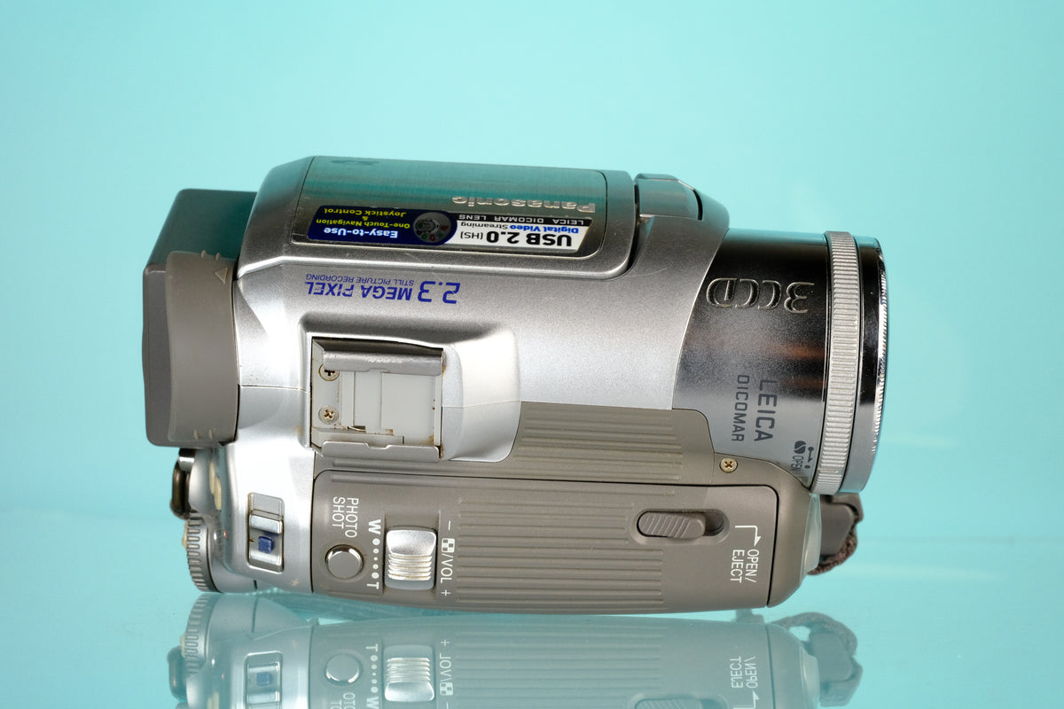 Panasonic PV-GS150 3CCD Mini DV Camcorder