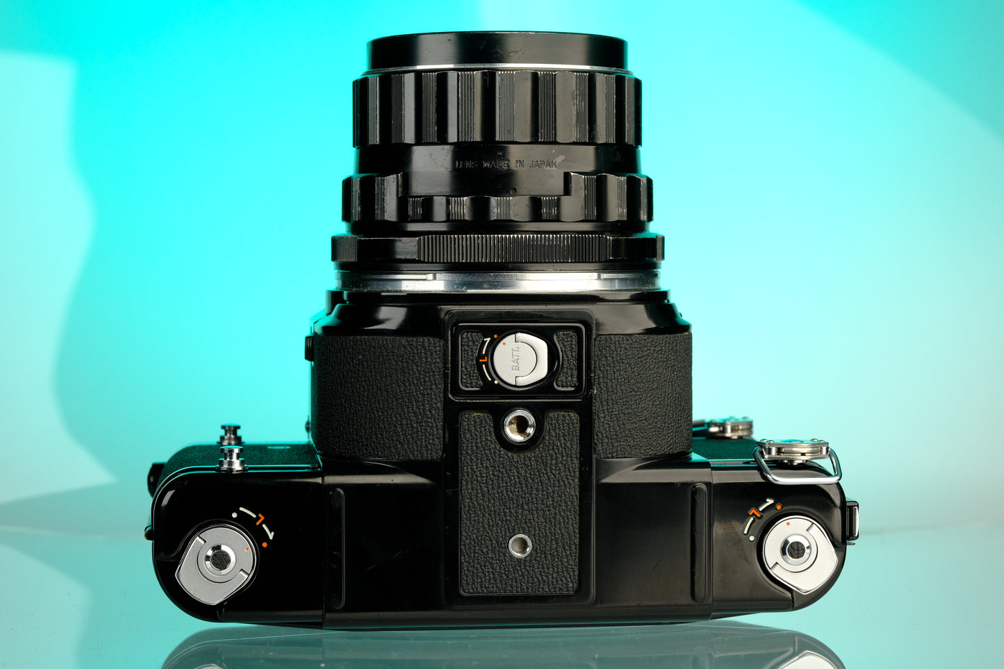 Pentax 67 90s Version + 105mm f/2.4 Super-Multi-Coated Lens