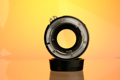 Nikon Nikkor 105mm Ai f/2.5 Telephoto Prime Lens