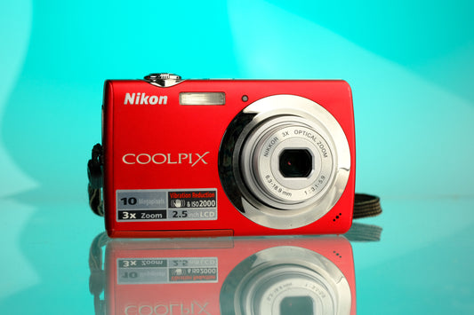 Nikon Coolpix s220 Digital Point and Shoot Camera Digicam