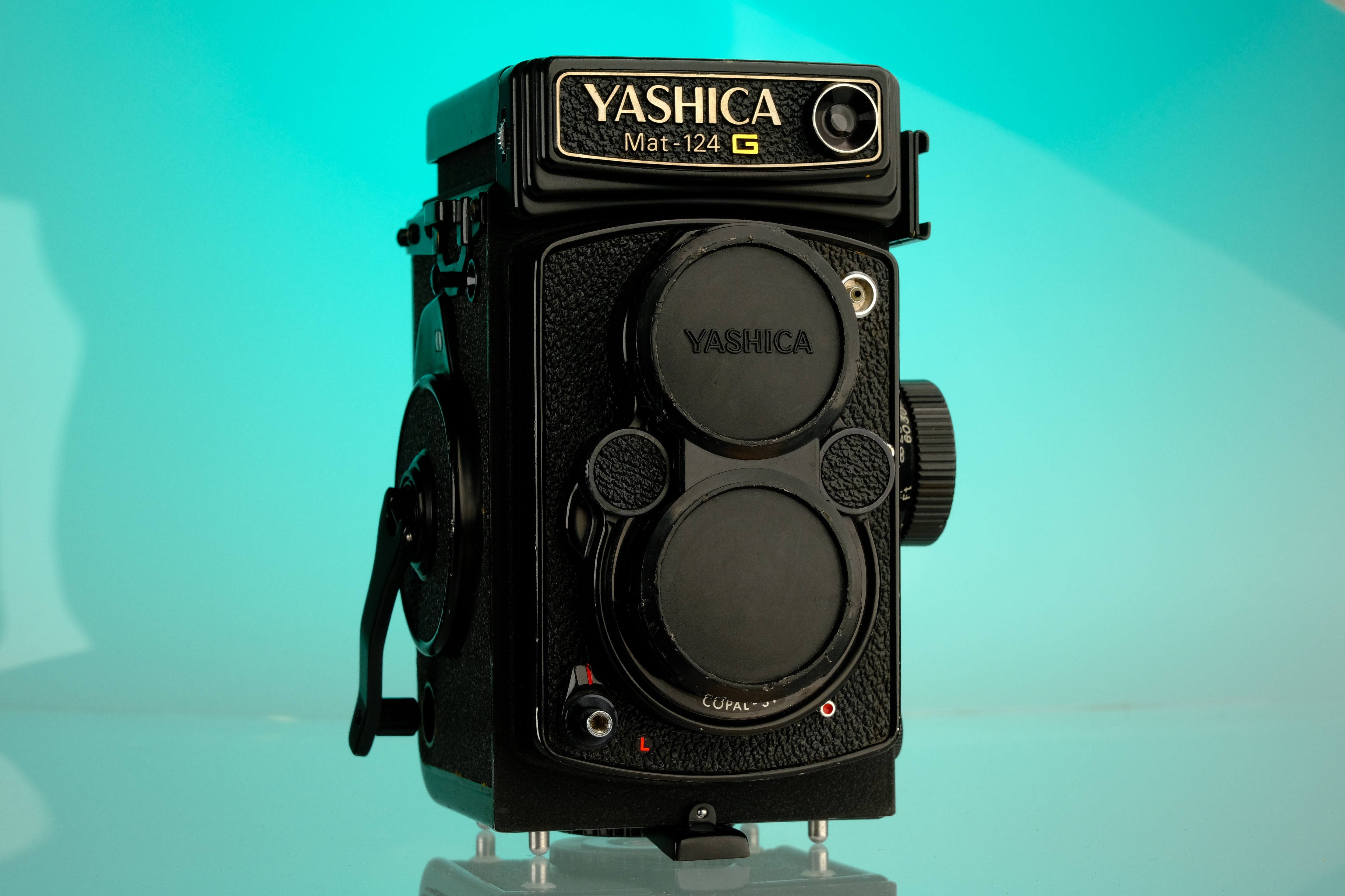 フィルムカメラ Yashica Mat 124G 6x6 TLR Medium Format Yashica Mat-124G 6x6 TLR Medium Format Film Camera – Coastal Film Lab