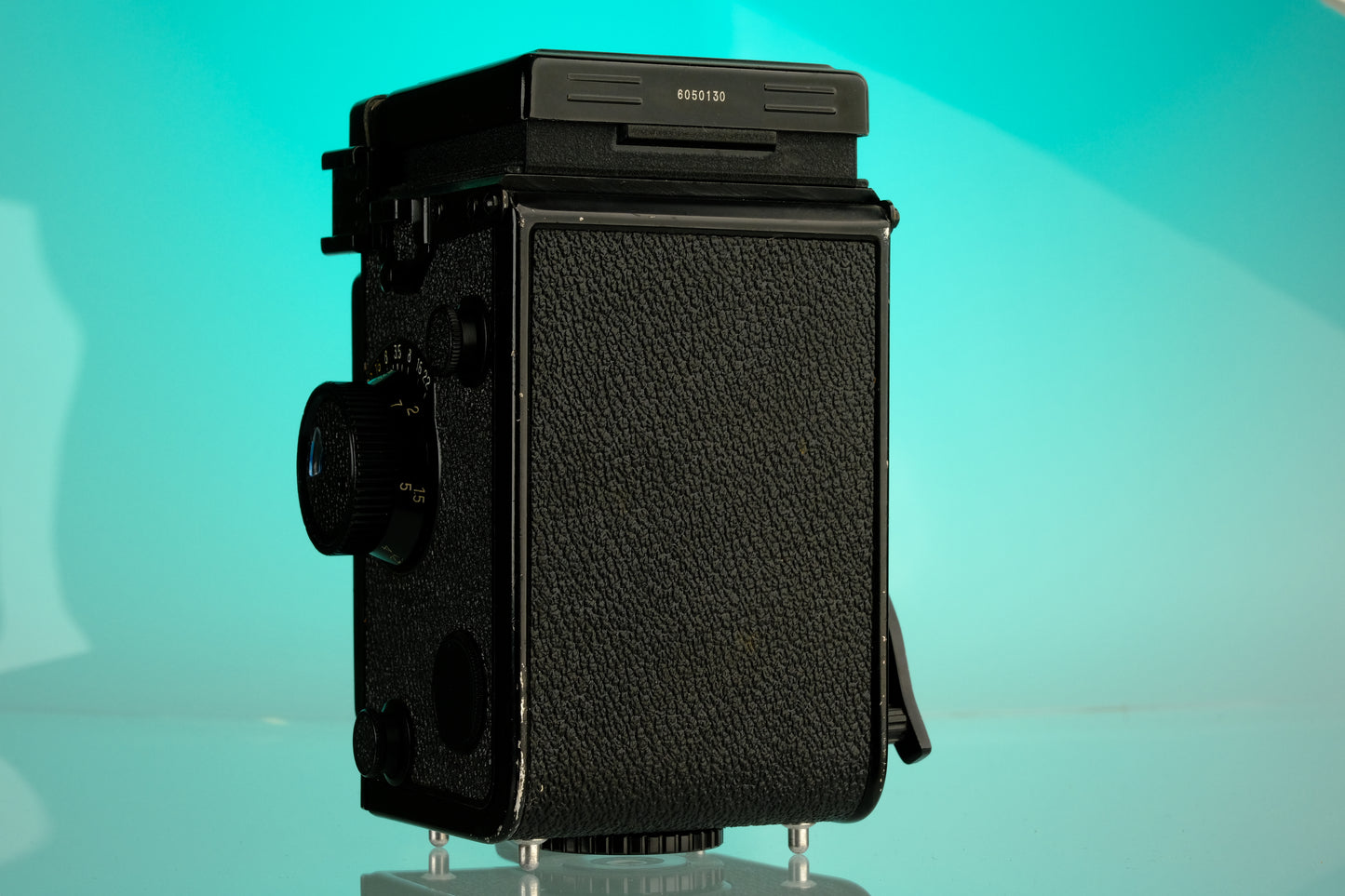 Yashica Mat-124G 6x6 TLR Medium Format Film Camera