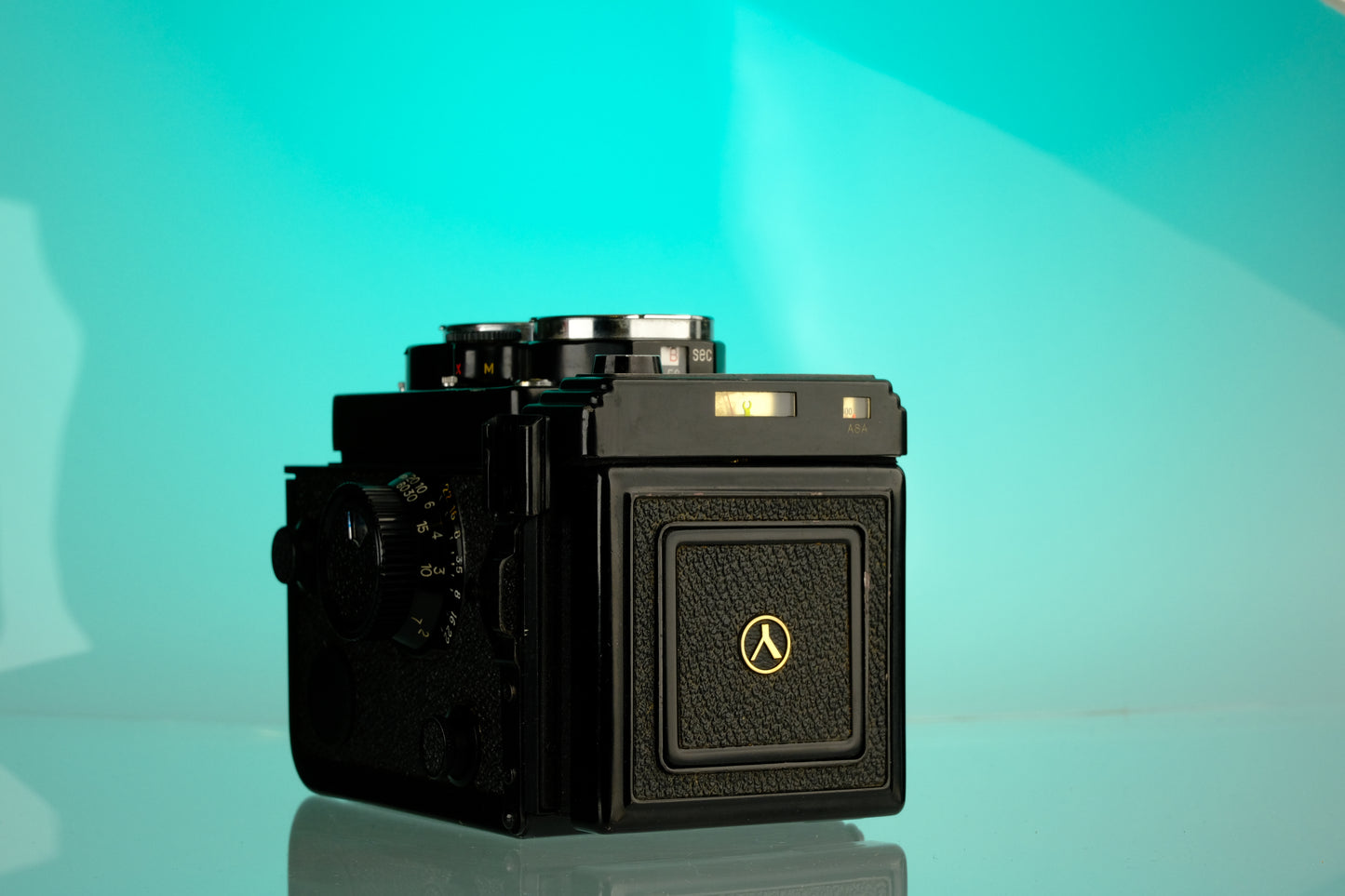 Yashica Mat-124G 6x6 TLR Medium Format Film Camera