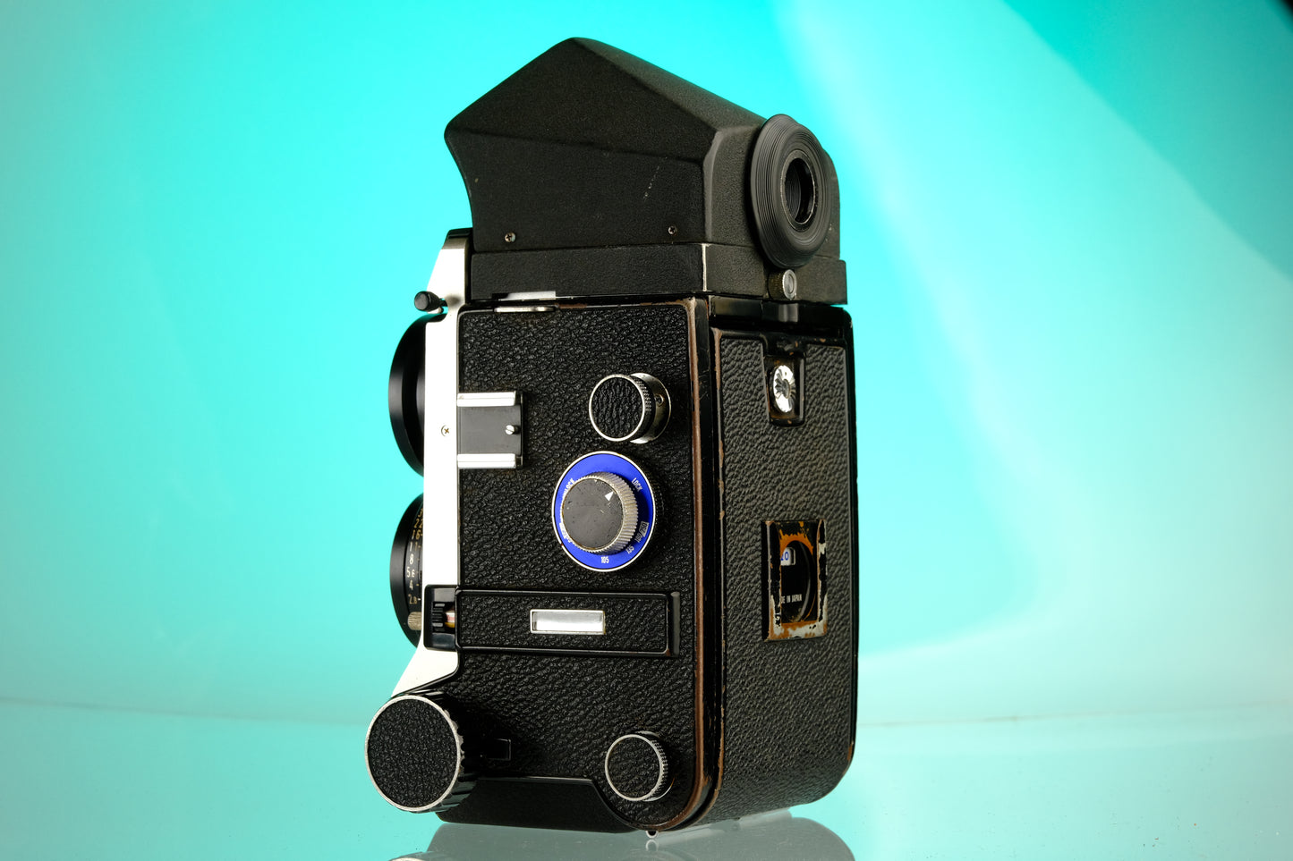 Mamiya C330 Professional F 6x6 TLR Camera + 80mm f/2.8 Blue Dot Lens, Prism Viewfinder