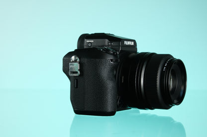 Fujifilm GFX 50s Medium Format Digital Camera Kit + 63mm f/2.8 GF Autofocus Lens