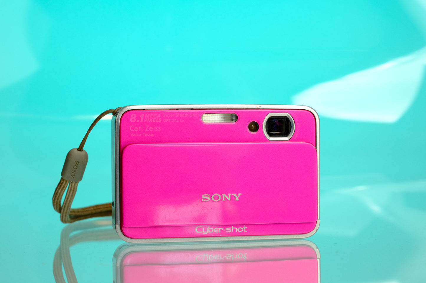 Sony DSC-T2 Clamshell Digital Point and Shoot Compact Camera Digicam