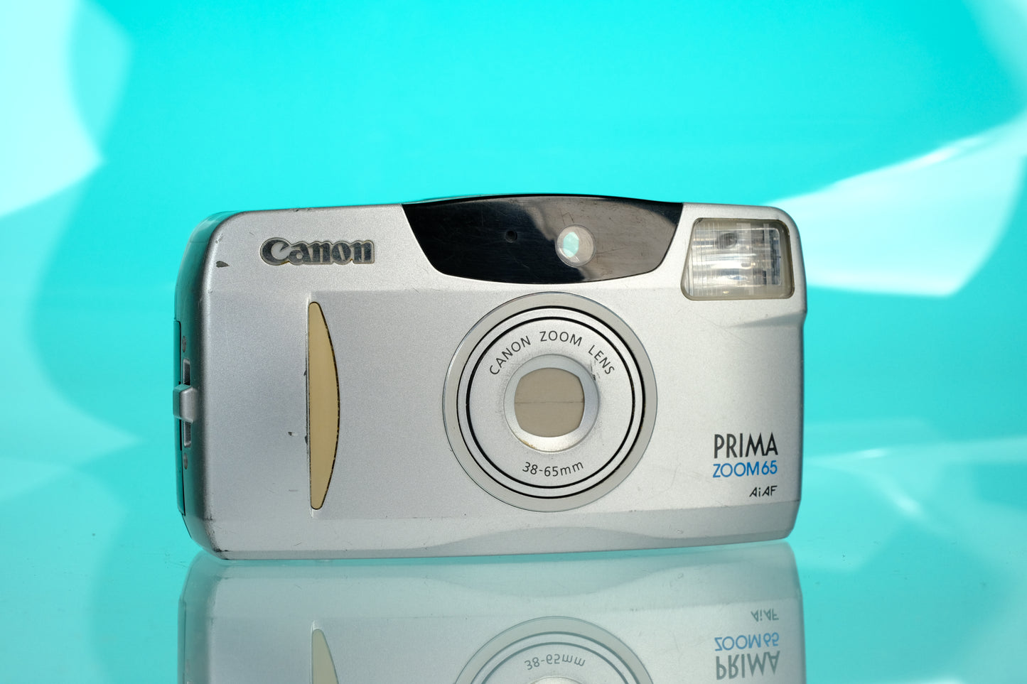 Canon Sure Shot Prima Zoom 65 35mm Point and Shoot Camera