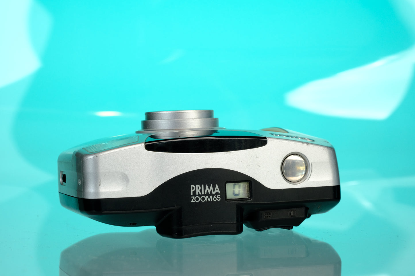 Canon Sure Shot Prima Zoom 65 35mm Point and Shoot Camera