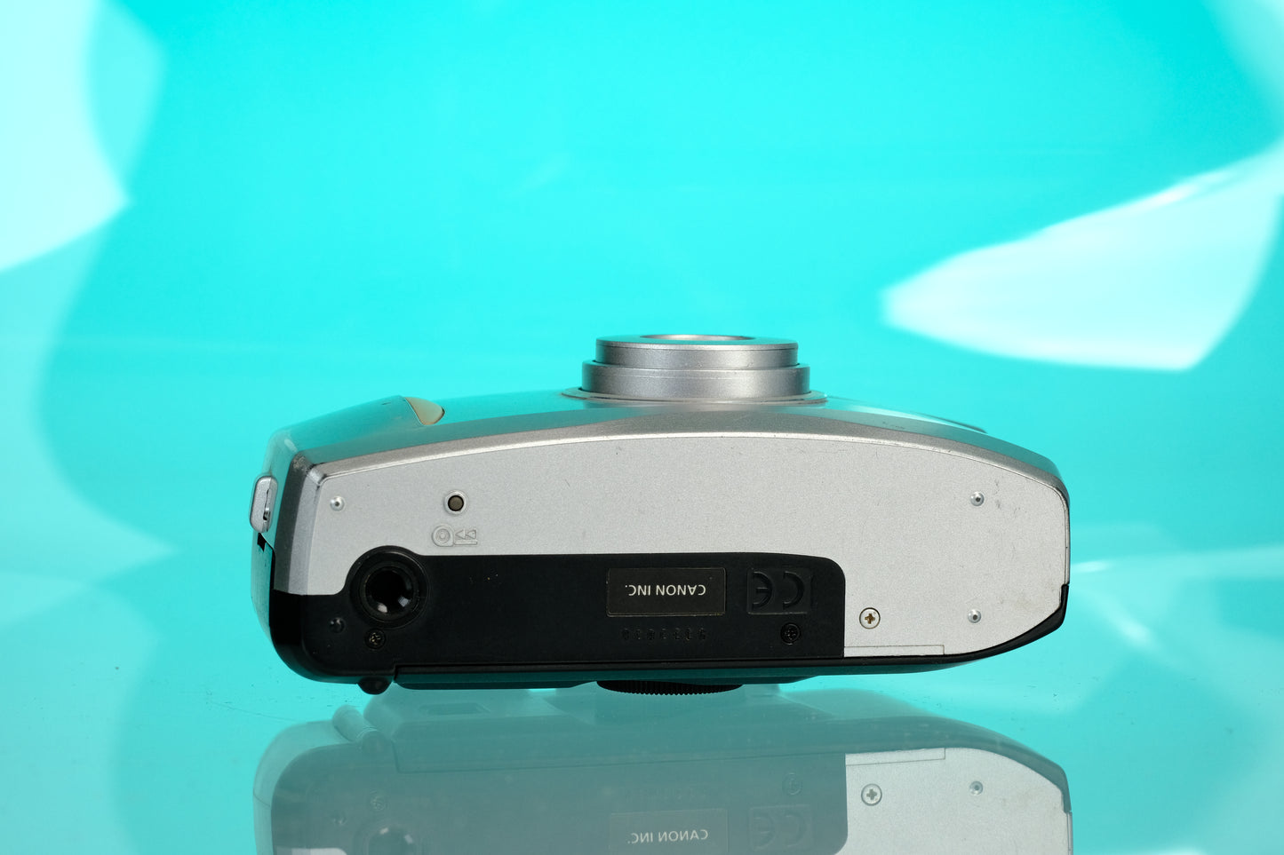 Canon Sure Shot Prima Zoom 65 35mm Point and Shoot Camera