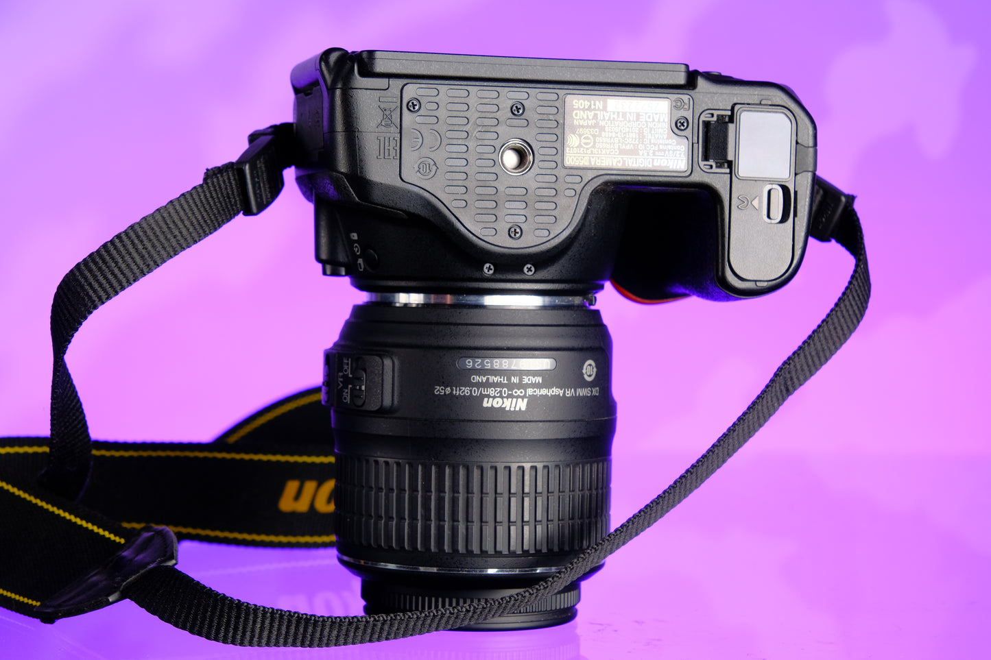 Nikon D5500 Crop Format APS-C DSLR Camera + 18-55mm f/3.5-5.6 VR Zoom Lens