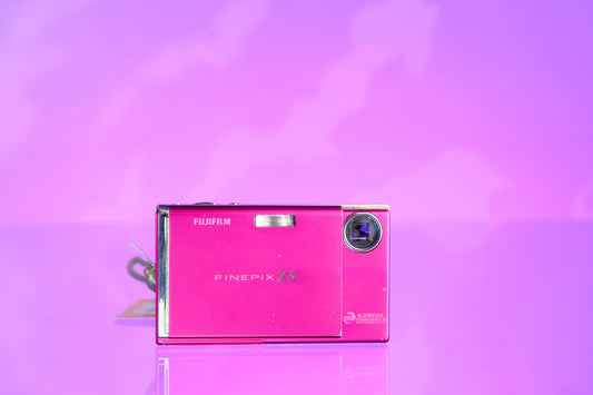 Fujifilm FinePix Z5 Digital Point and Shoot Digicam Camera - Starter kit!
