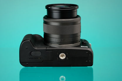 Canon M50 Mark II APS-C Mirrorless Digital Camera + 15-45mm f/3.5-6.3 IS STM Lens