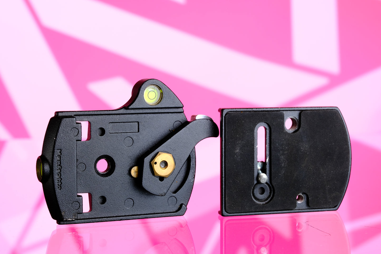 Manfrotto 394 Low Profile Quick Release Adapter + 410PL Plate