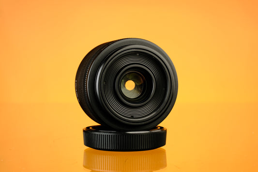 Canon RF 35mm f/1.8 Macro IS STM Lens