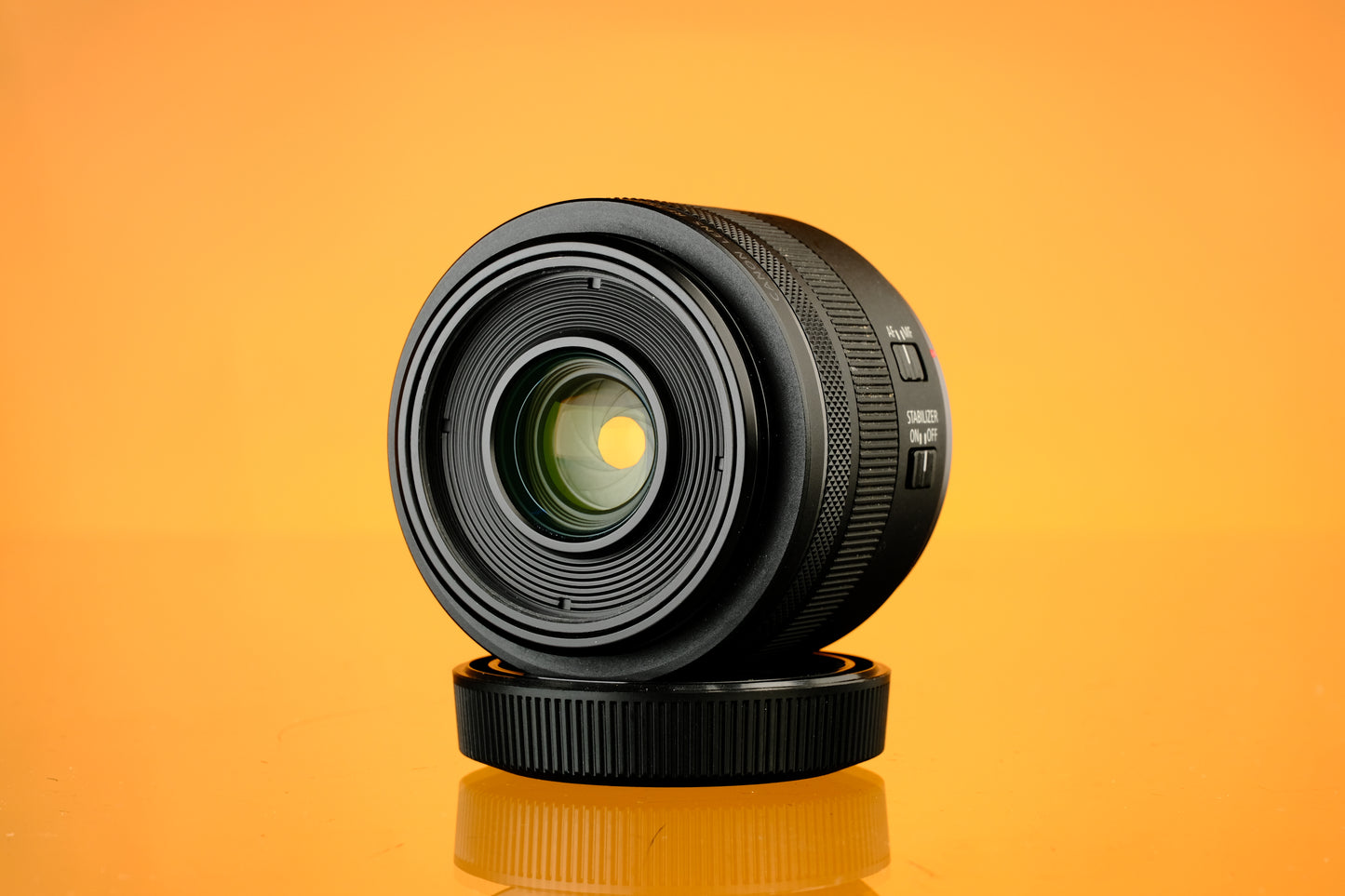 Canon RF 35mm f/1.8 Macro IS STM Lens