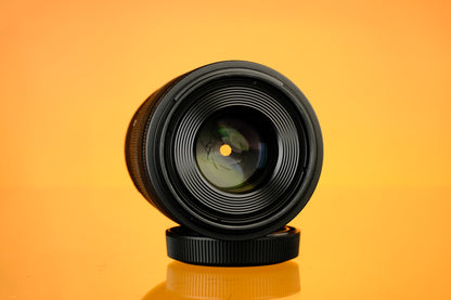 Canon RF 100mm f/2.8 L Macro IS USM Lens