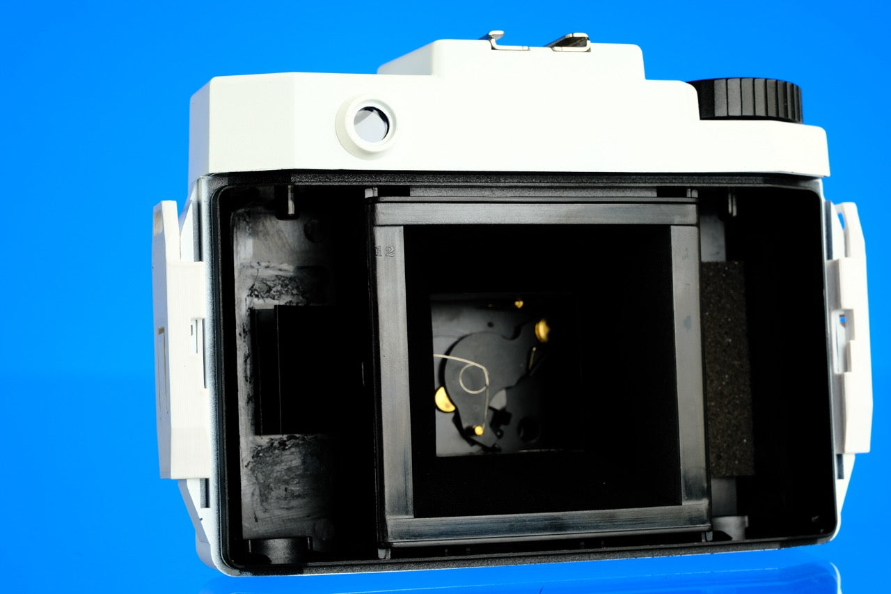 Holga 120n Upgraded latch & pressure plate modification kit