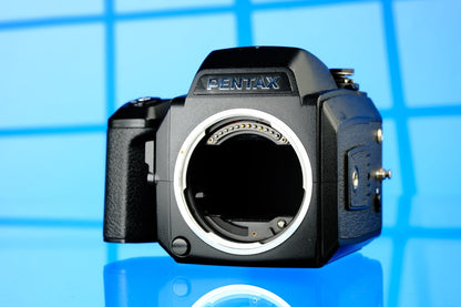 Pentax 645n 120 220 Medium Format Autofocus SLR Camera