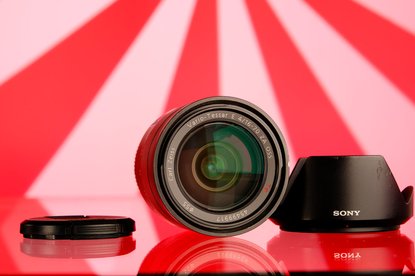 Carl Zeiss Vario Tessar 16-70mm f/4.0 ZA OSS Sony E Mount Lens