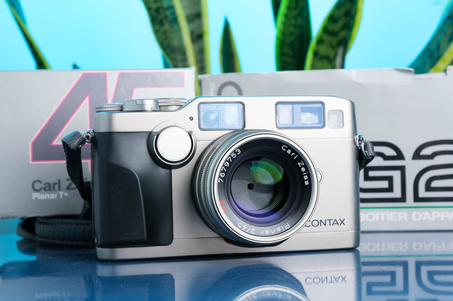 Contax G2 35mm Rangefinder Point and Shoot Film Camera + Carl Zeiss Planar 45mm f/2.0