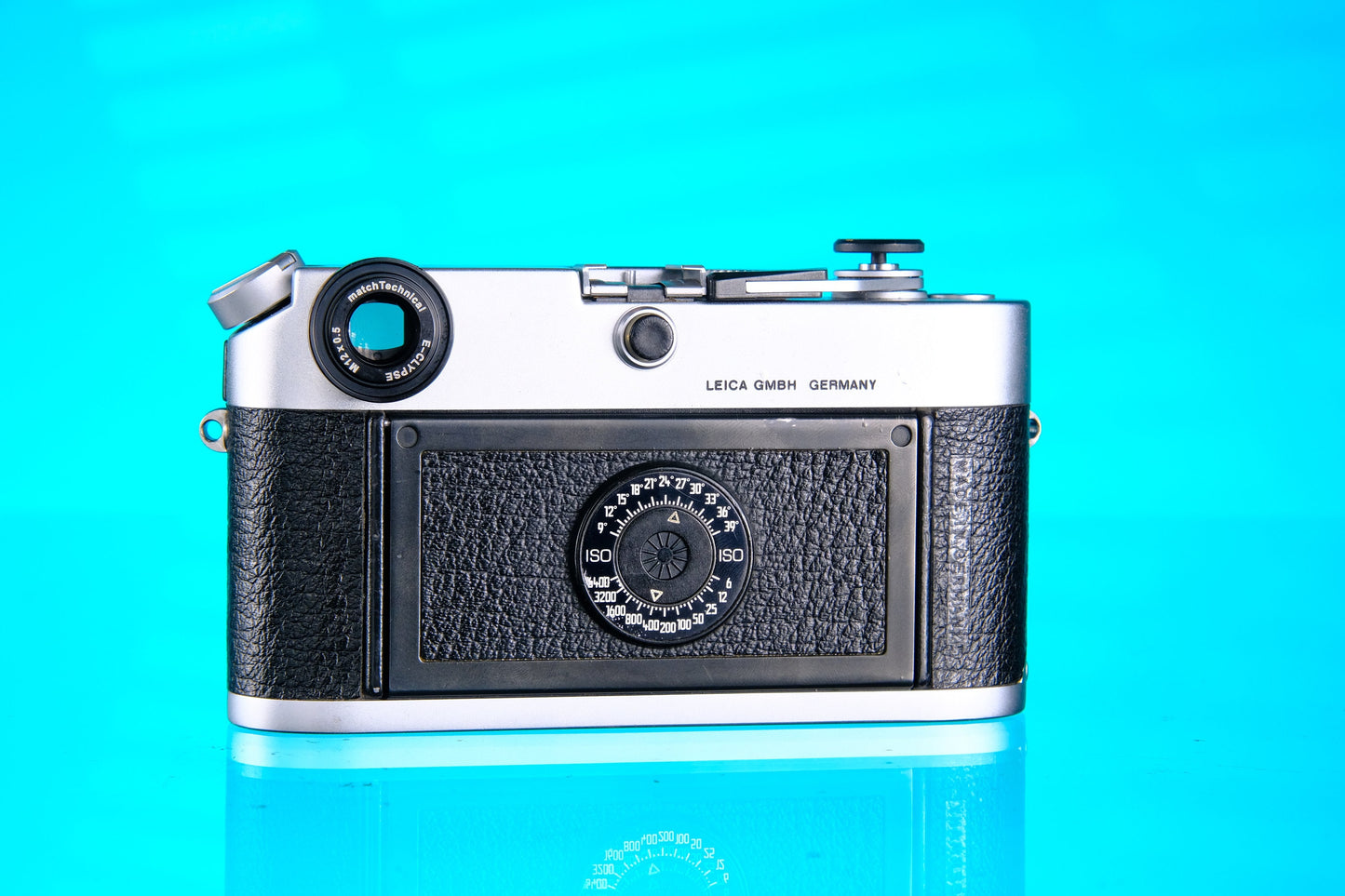 Leica M6 Classic 35mm Rangefinder Film Camera - Silver Chrome
