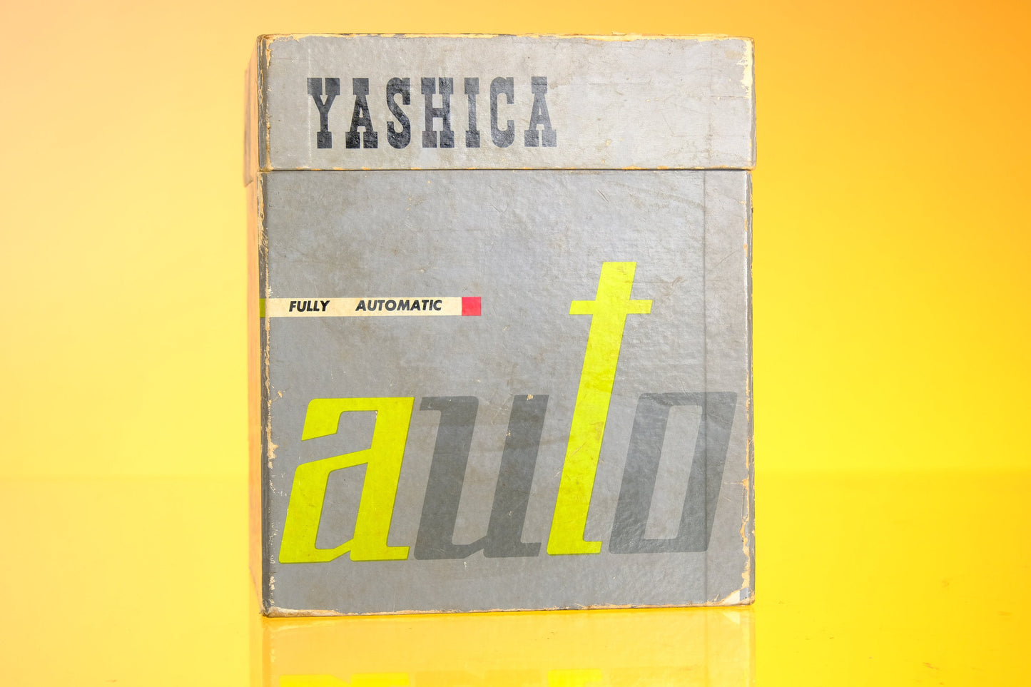 Yashica Mat Auto 6x6 Square Format Twin Lens Camera Yashinon 80mm f/3.5 Lens EXC!