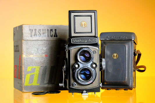 Yashica Mat Auto 6x6 Square Format Twin Lens Camera Yashinon 80mm f/3.5 Lens EXC!