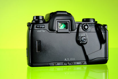 Minolta Maxxum 600si 35mm Autofocus SLR + 50mm f/1.7 Lens Tested!