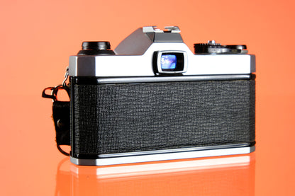 Pentax K1000 35mm SLR Film Camera + 50mm f/1.7 Lens