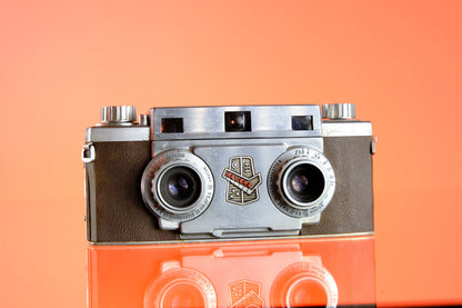 Revere Stereo 33 Camera 35mm 3D Camera For Display