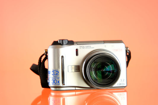 Olympus Camedia C-740 ultra Zoom Digicam Digital Camera