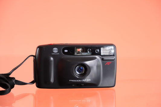Minolta Freedom AF35 35mm Point and Shoot Film Camera