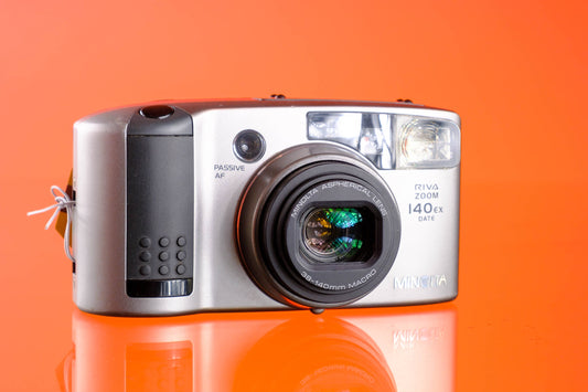 Minolta Freedom Riva Zoom 125 35mm Point and Shoot Film Camera READ