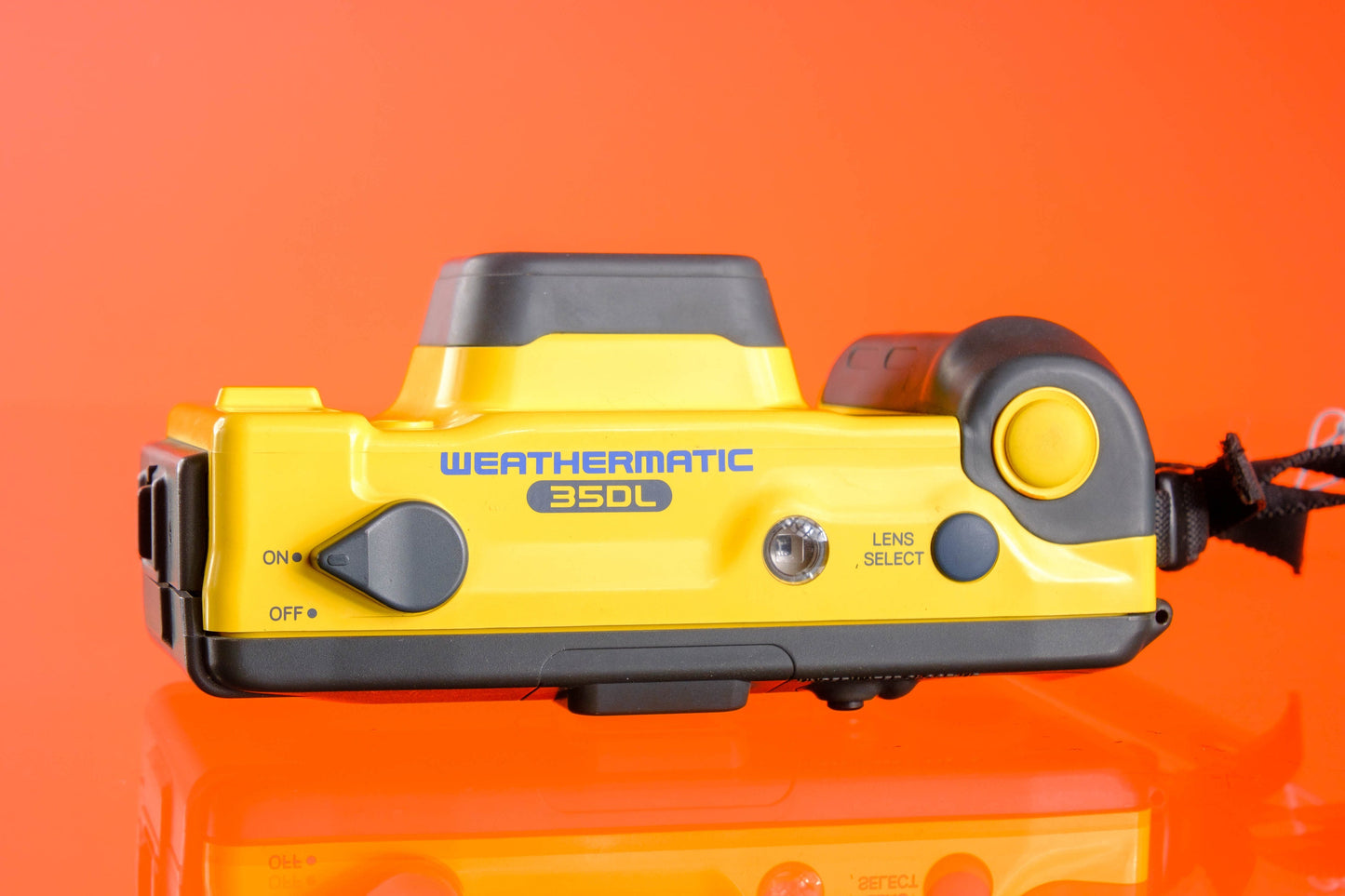 Minolta Weathermatic 35DL 35mm Point and Shoot Film Camera Waterproof