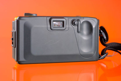Minolta Weathermatic 35DL 35mm Point and Shoot Film Camera Waterproof
