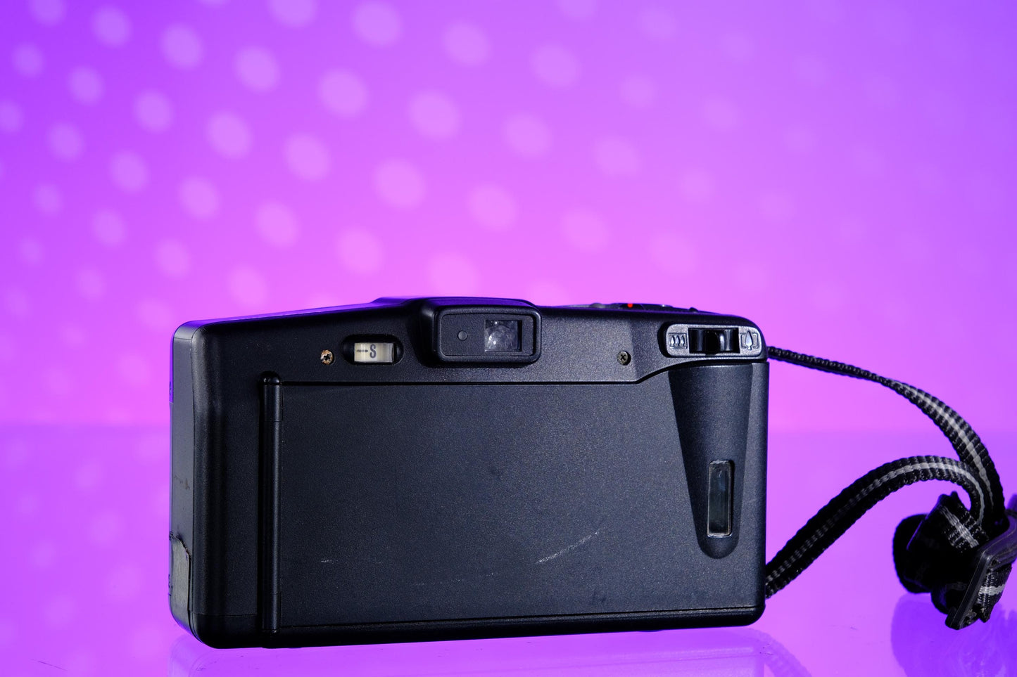 Chinon 3501 35mm Zoom Point & Shoot Film Camera