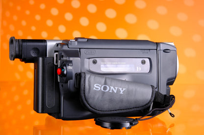 Sony DCR-TRV520 Digital Handycam Camcorder Digital8 Mini DV Camera