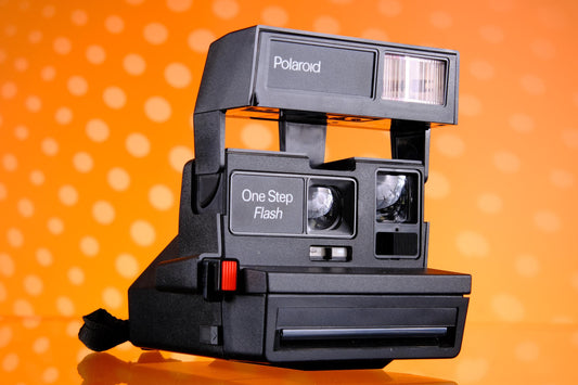 Polaroid OneStep Flash 600 Instant Pack Film Camera READ