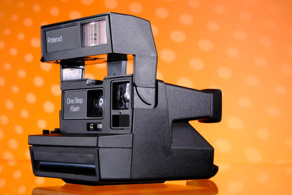 Polaroid OneStep Flash 600 Instant Pack Film Camera READ
