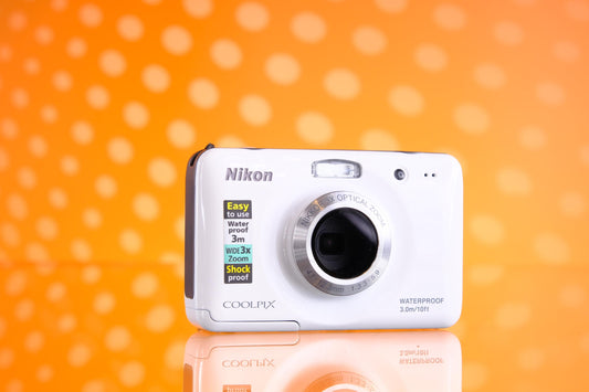 Nikon Coolpix S30 Digital Point and Shoot Camera Starter Kit Digicam