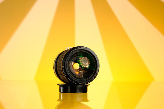 Nikon 35-105mm f/3.5-4.5 Zoom Lens Ai F Mount