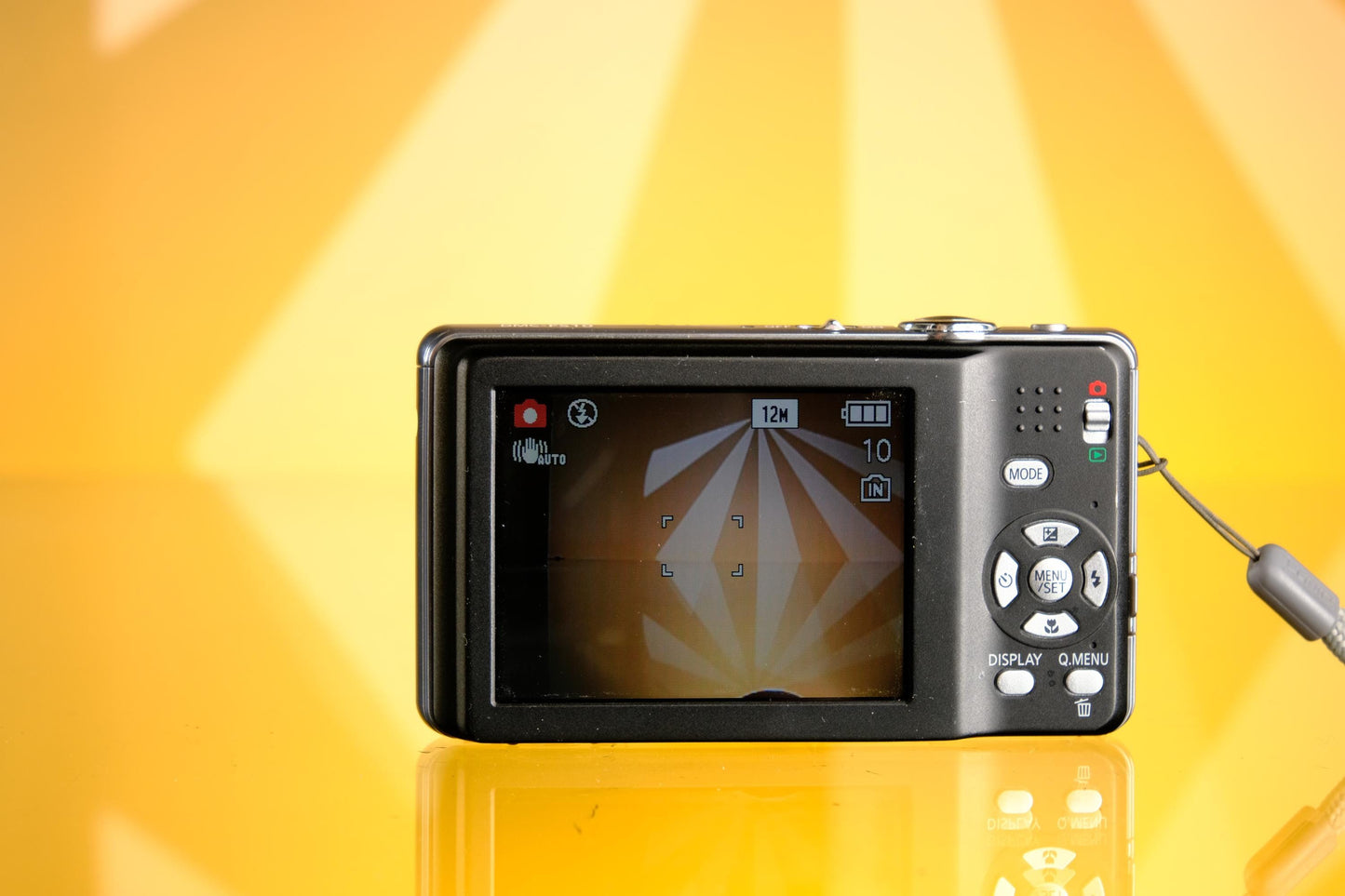 Panasonic Lumix DMC-FS10 Compact Digital Camera Point & Shoot Digicam Starter Kit