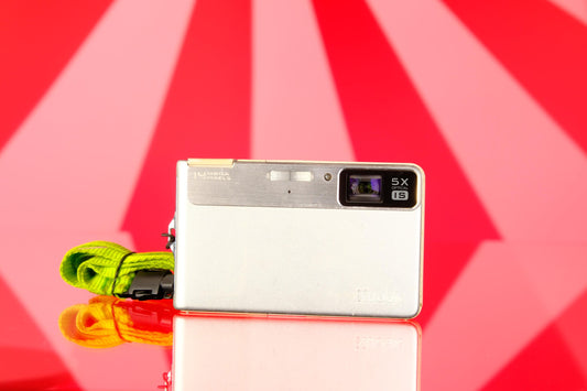 Kodak EasyShare M590 Compact Digital Camera Digicam Point and Shoot