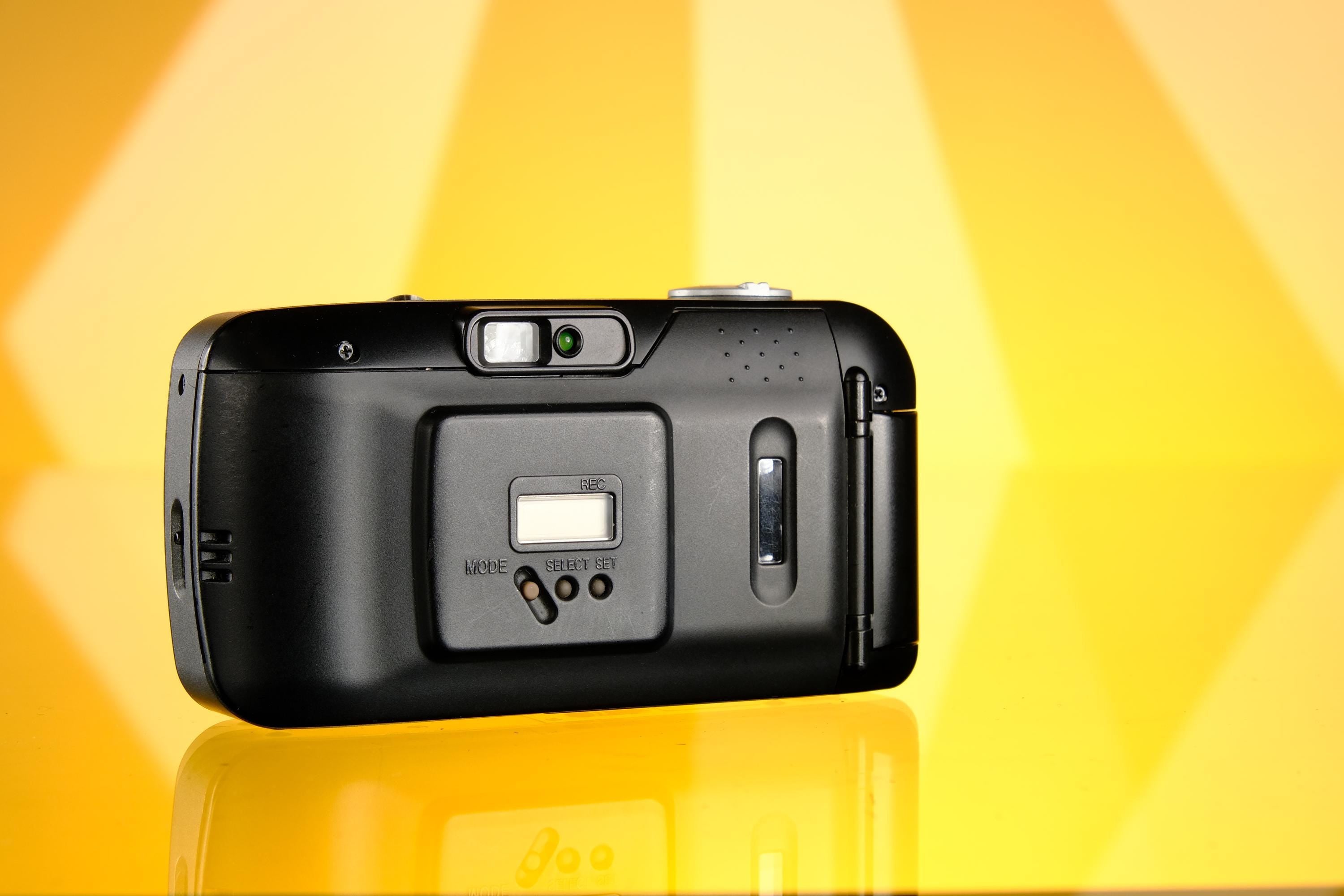 Canon Autoboy F XL Prima Mini Sure shot Sleek 35mm Point & Shoot