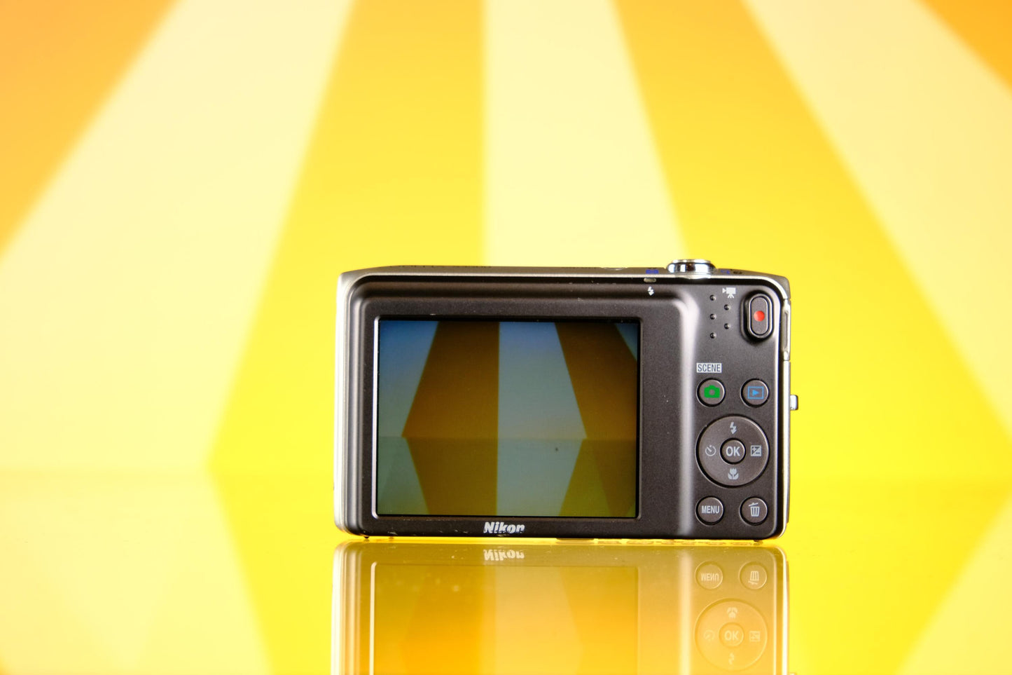 Nikon Coolpix S3500 Digital Point and Shoot Digicam Starter Kit